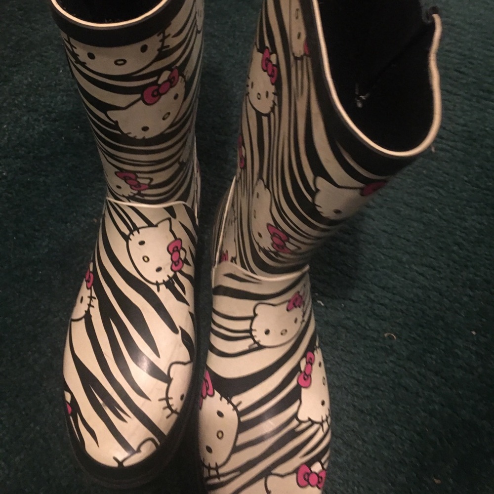 Hello kitty rain boots